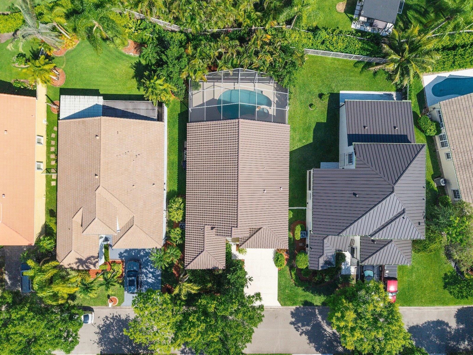 2016 Island Circle, Weston FL 33326 photo 3