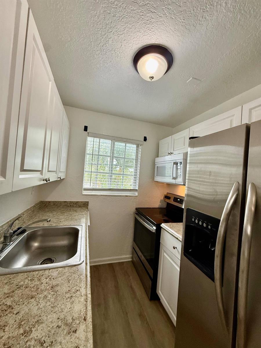 3370 NE 16th Terrace Unit 4, Pompano Beach FL 33064 photo 2