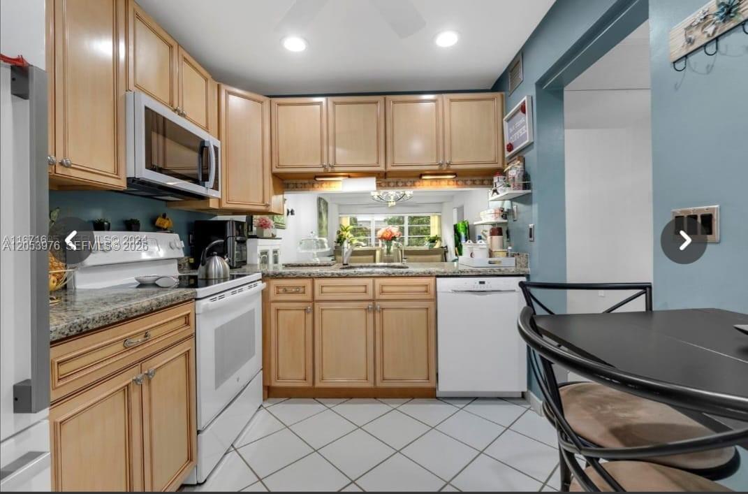 1103 Bahama Bnd # H2, Coconut Creek FL 33066 photo 4