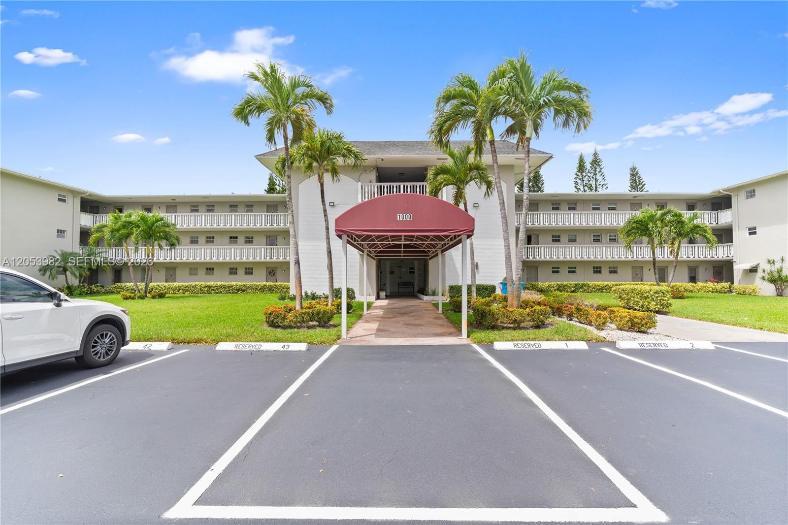 1000 Hillcrest Ct # 214, Hollywood FL 33021 photo 2