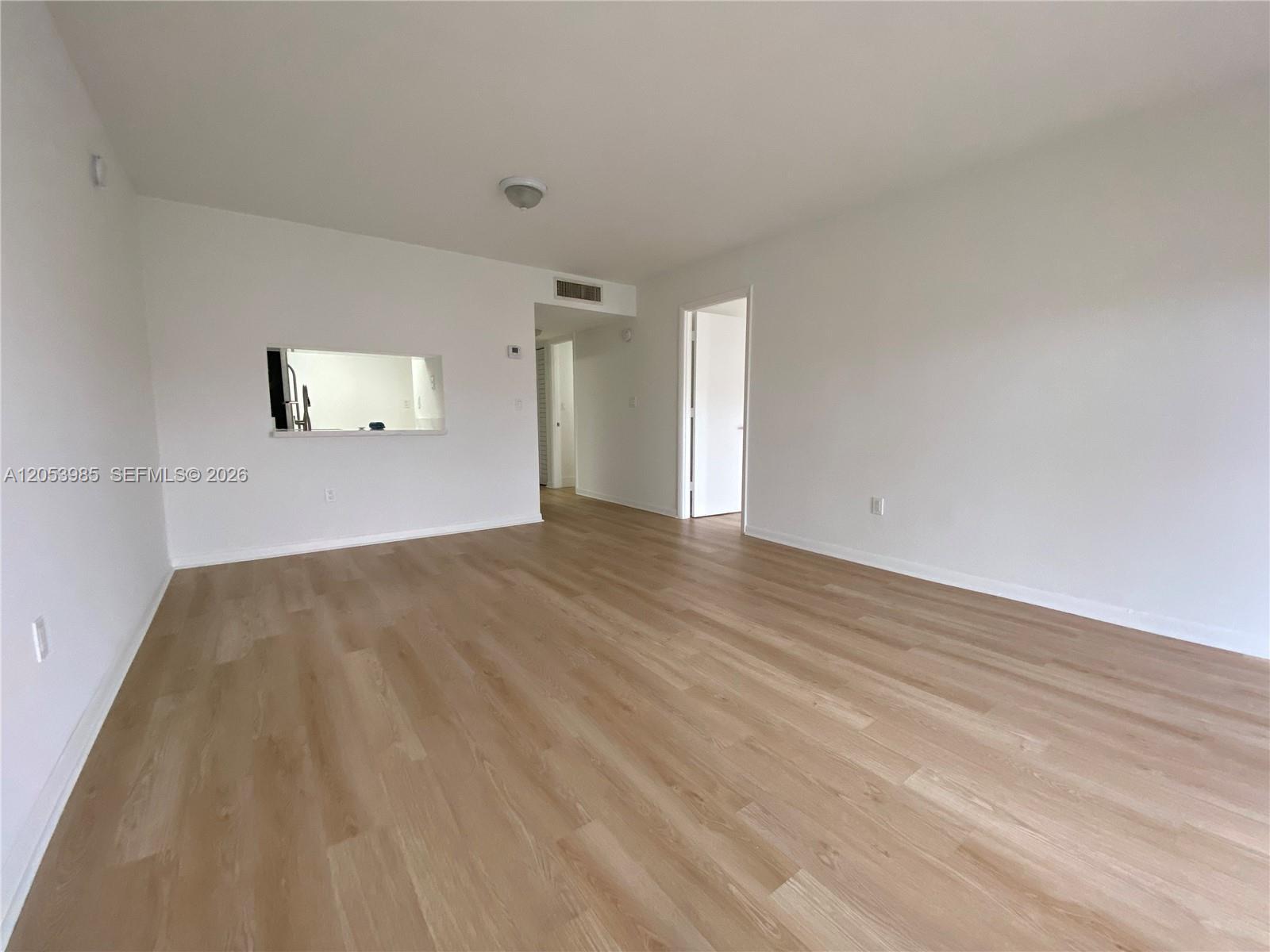 9350 Fontainebleau Blvd # 609, Miami FL 33172 photo 2