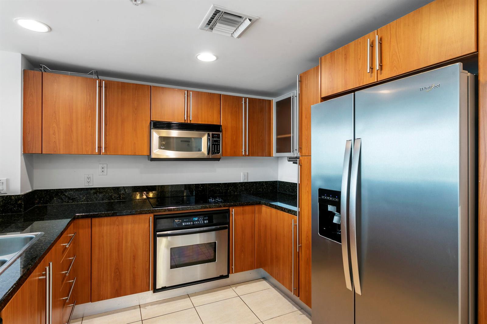 610 CLEMATIS Street # 527, West Palm Beach FL 33401 photo 4