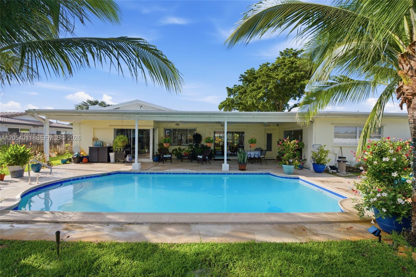 5580 SW 7th St, Plantation FL 33317 photo 4
