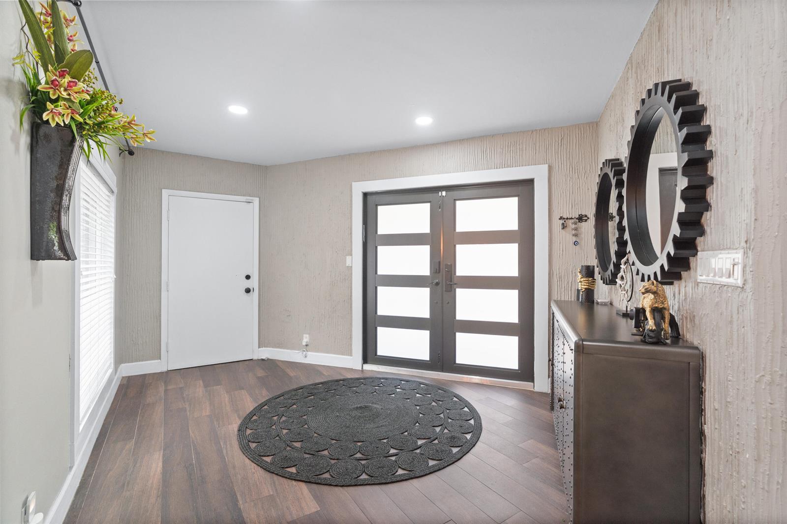 6106 Royal Poinciana Lane, Tamarac FL 33319 photo 2