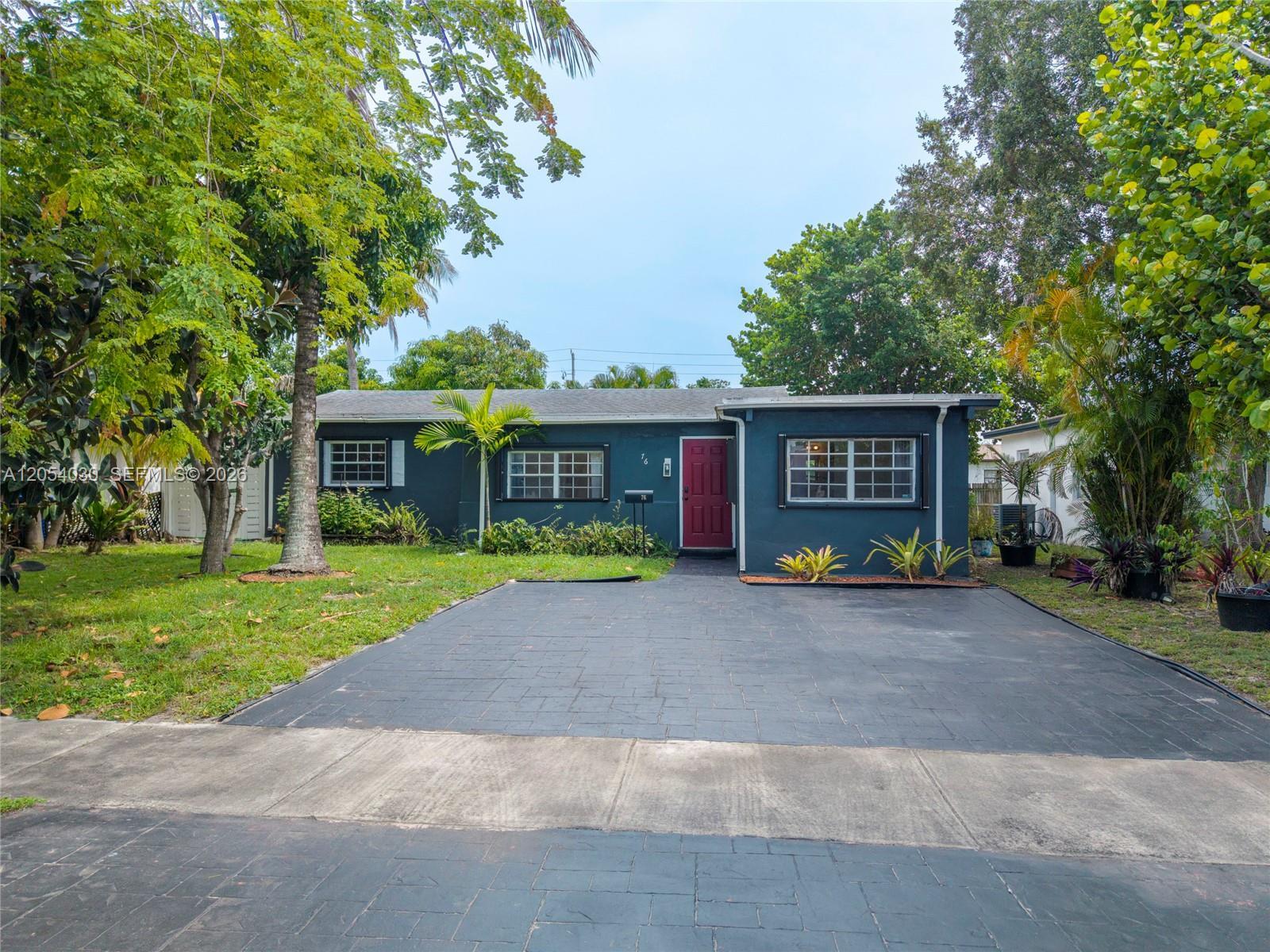 76 NE 170th St, North Miami Beach FL 33162 photo 2