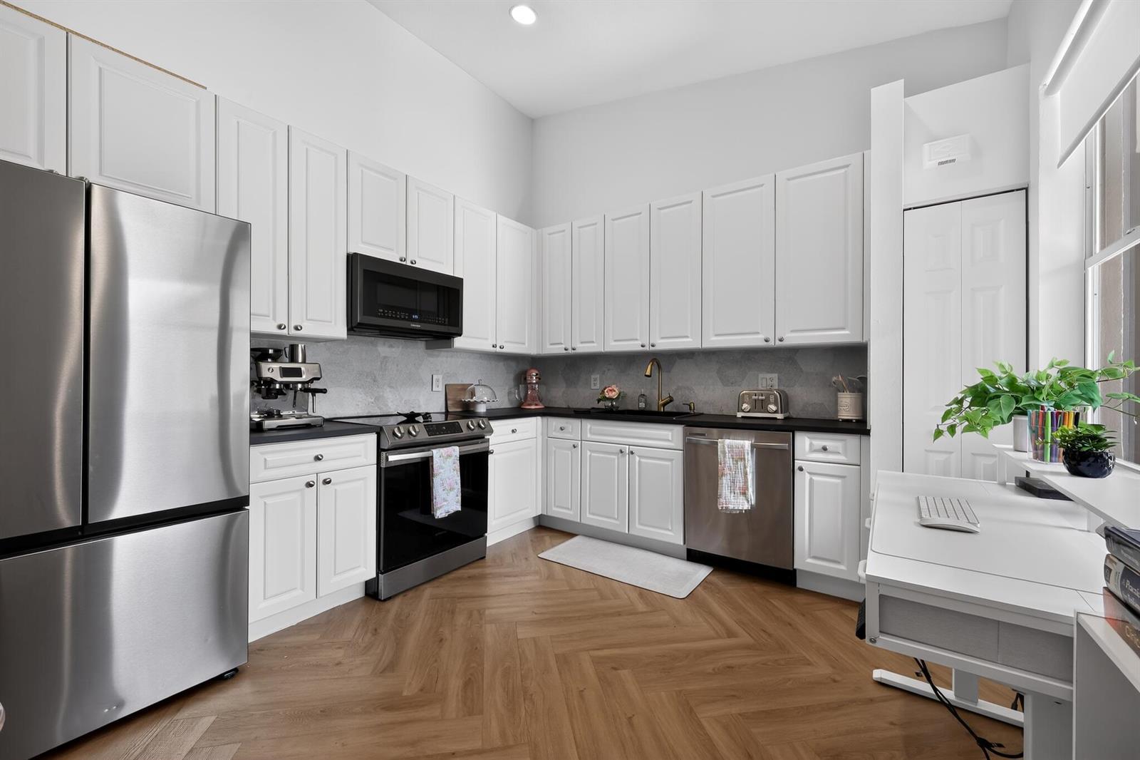 2159 MAN OF WAR, West Palm Beach FL 33411 photo 4