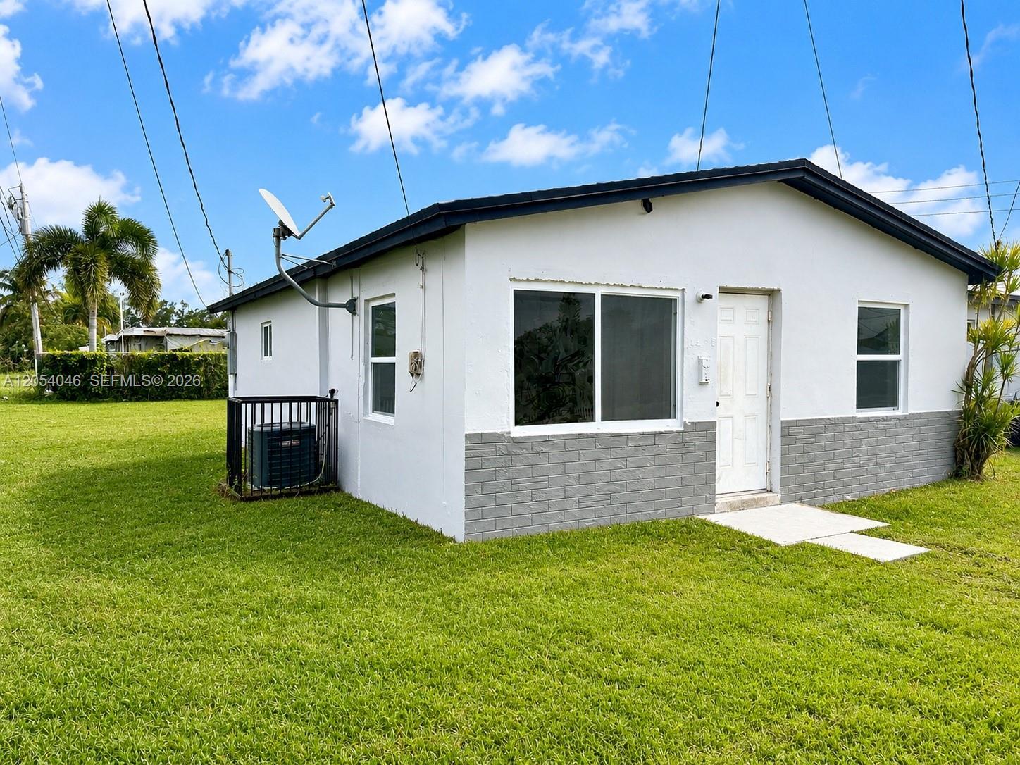 1405 NW 5th Ct # 2, Florida City FL 33034 photo 2