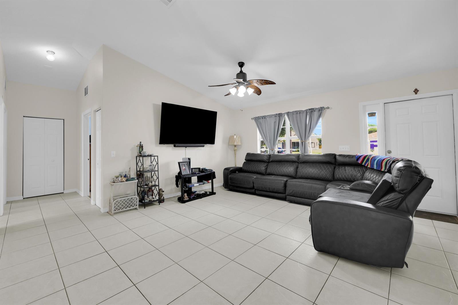 1295 12th Avenue SW, Vero Beach FL 32962 photo 5
