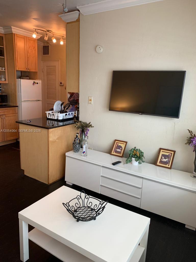 1555 Pennsylvania Ave # 103, Miami Beach FL 33139 photo 3