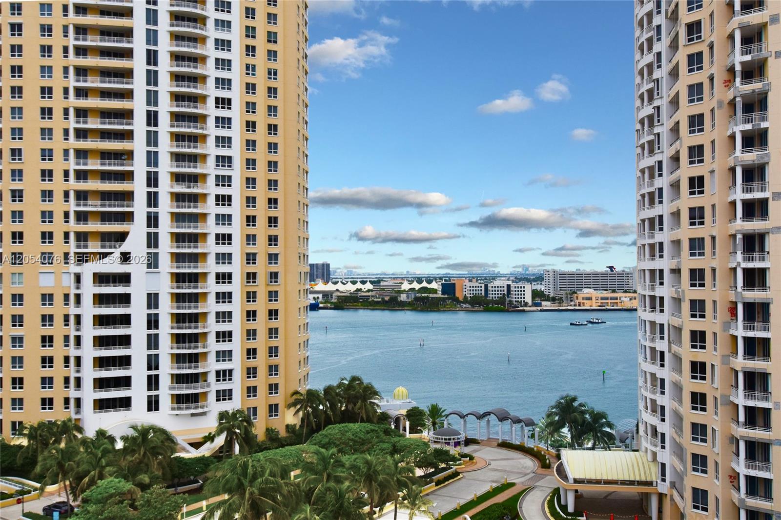 540 Brickell Key Dr # 1414, Miami FL 33131 photo 2