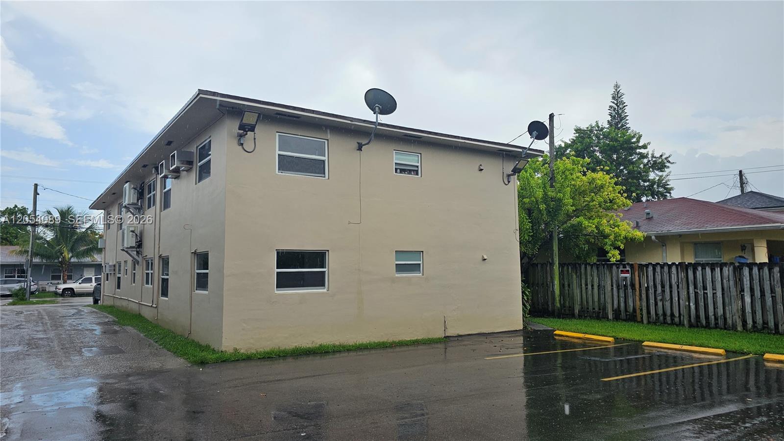 1793 NW 18th Ter # 6, Miami FL 33125 photo 2