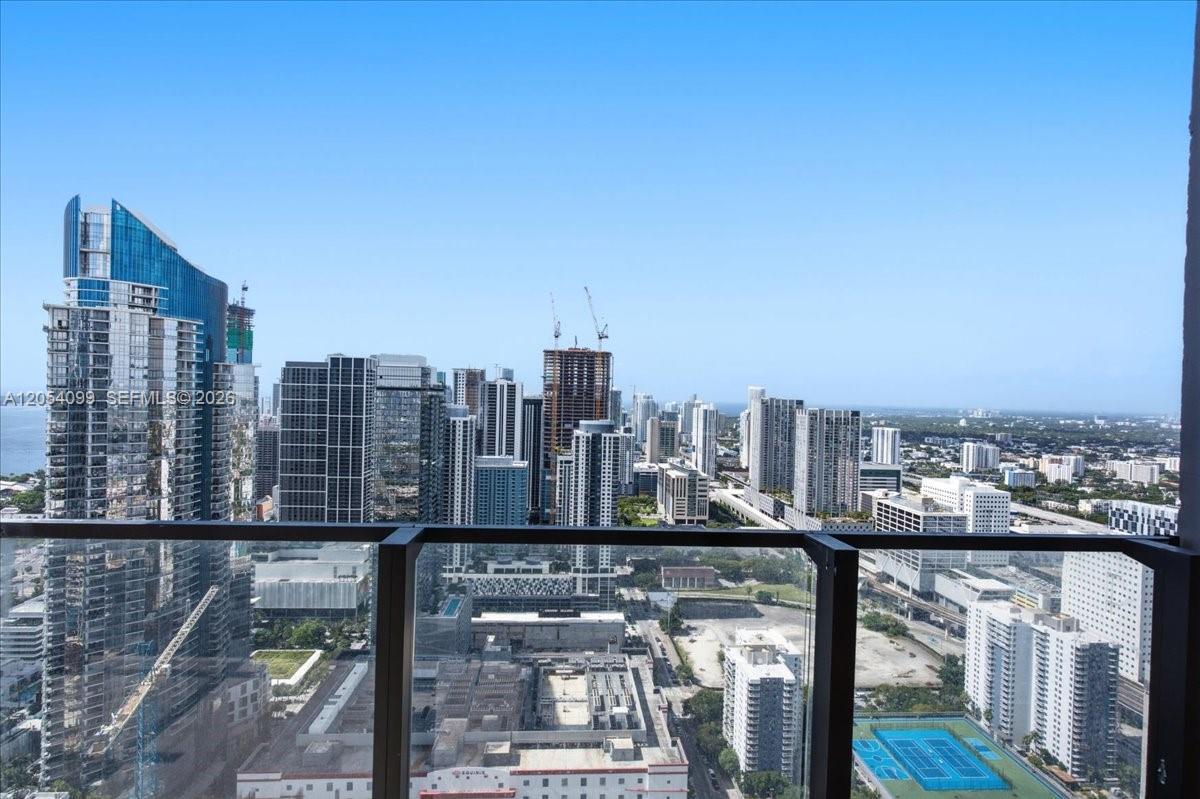 Miami, FL 33132 photo 2