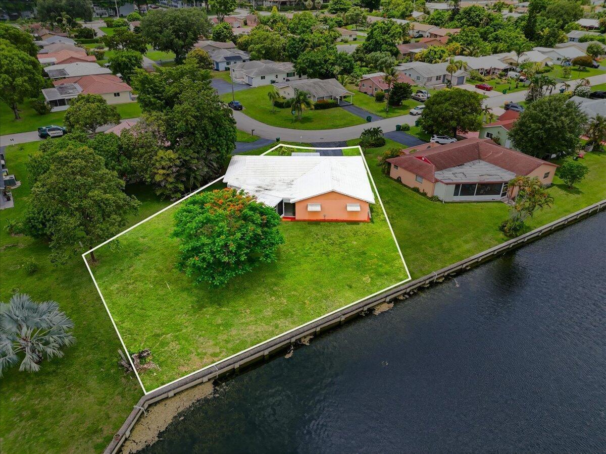 9401 NW 70 Place, Tamarac FL 33321 photo 4