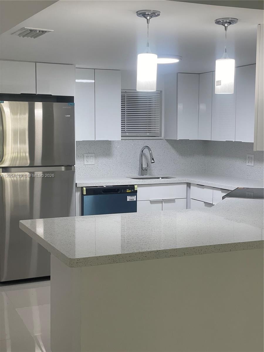 8225 Lake Dr # 104, Doral FL 33166