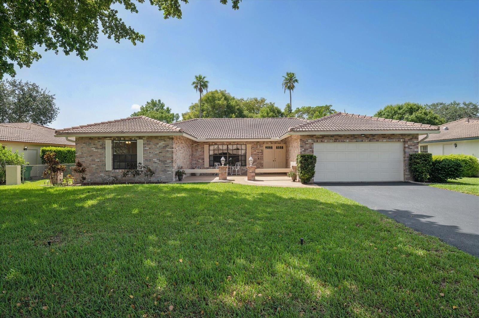 10884 NW 17TH Manor, Coral Springs FL 33071 photo 2