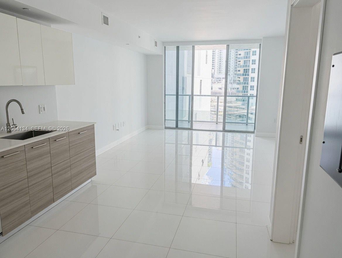 1300 Brickell Bay Dr # 1110, Miami FL 33131 photo 3