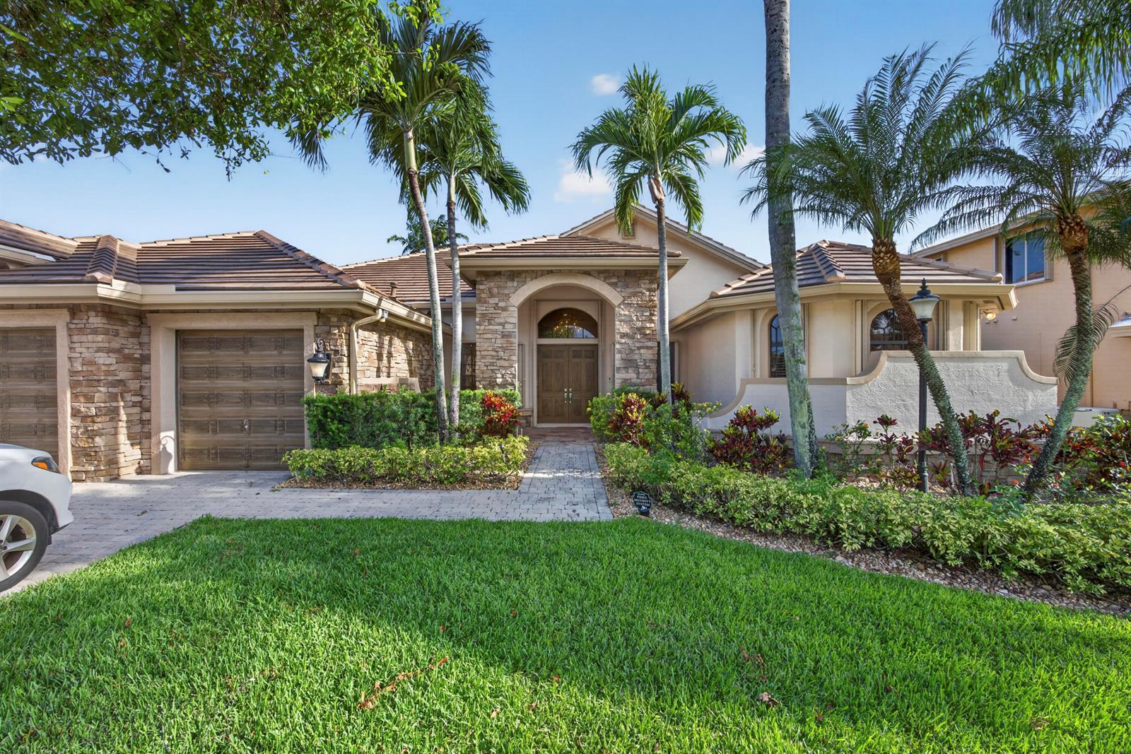 10715 Versailles Boulevard, Wellington FL 33449 photo 4