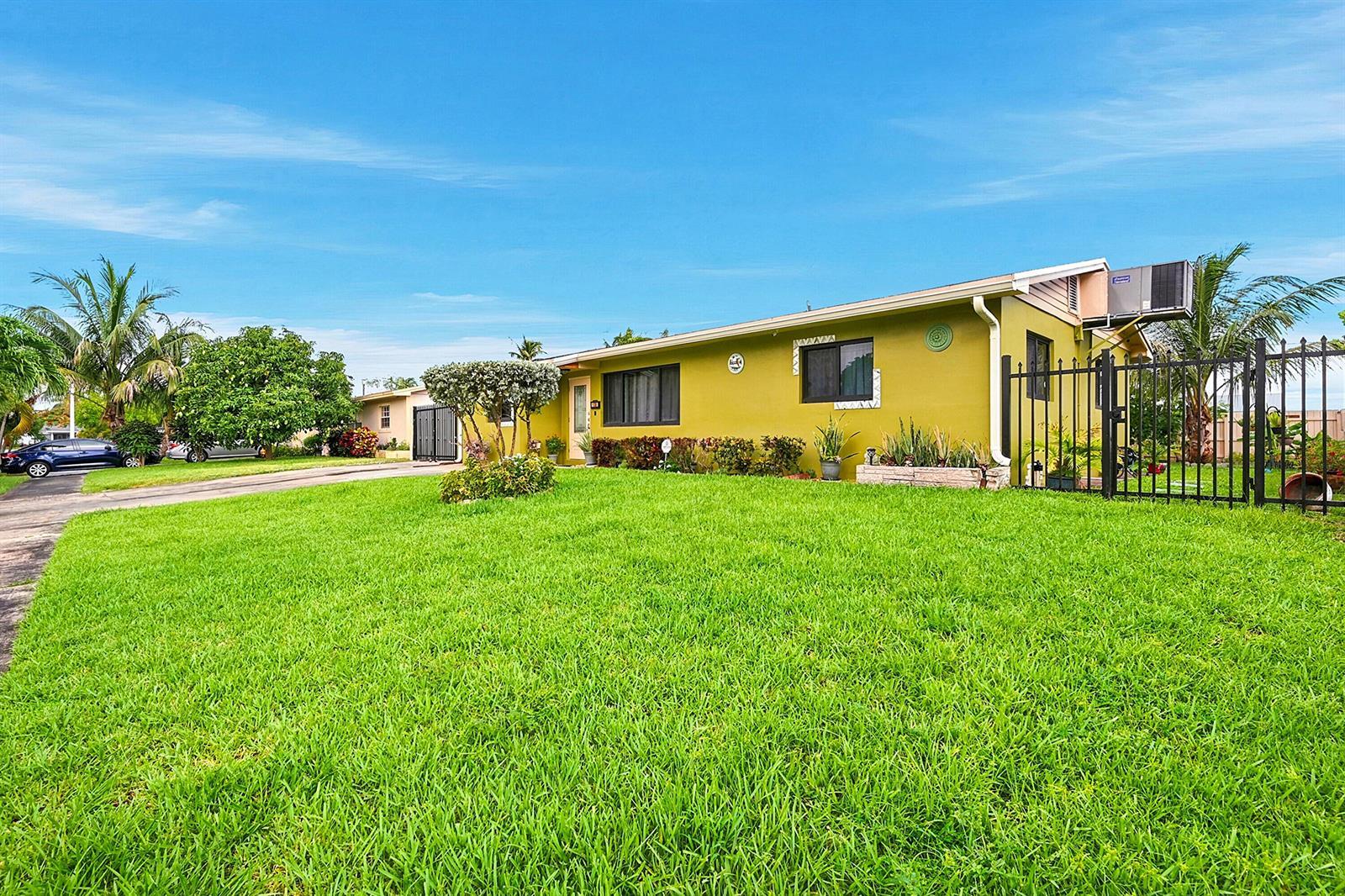1310 SW 7th Avenue, Deerfield Beach FL 33441 photo 2