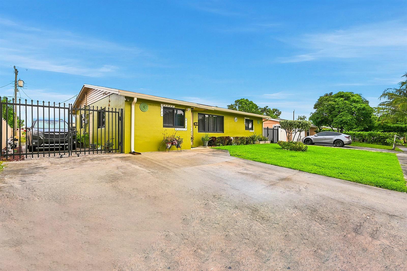 1310 SW 7th Avenue, Deerfield Beach FL 33441 photo 3