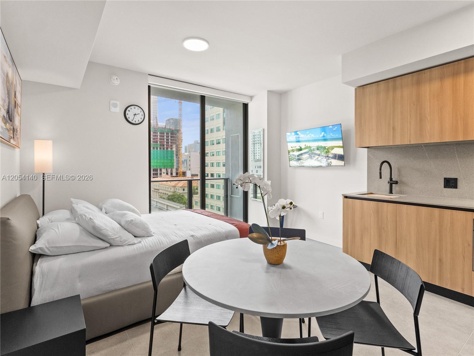121 NE 5th St # 901B, Miami FL 33132 photo 4