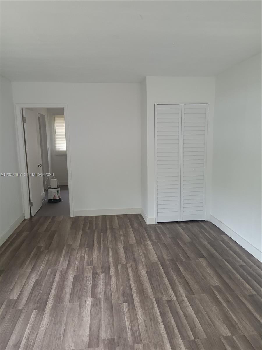 Hollywood, FL 33019 photo 2