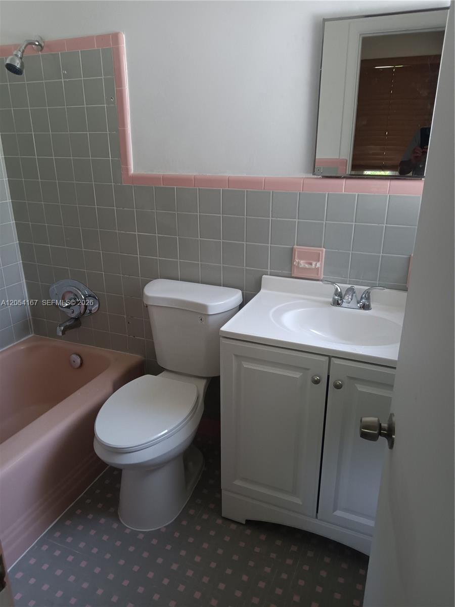 Hollywood, FL 33019 photo 4