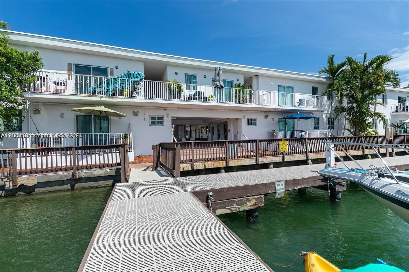 7950 Tatum Waterway Dr # N17, Miami Beach FL 33141 photo 2