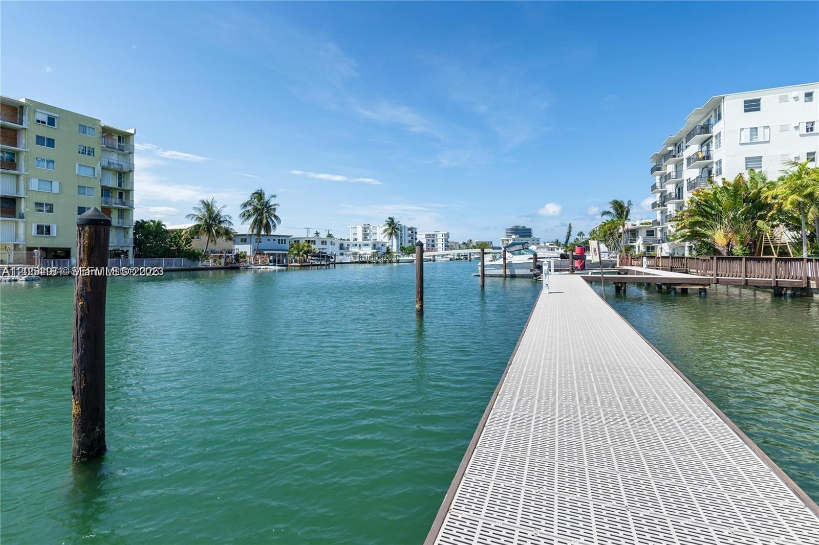 7950 Tatum Waterway Dr # N17, Miami Beach FL 33141 photo 3