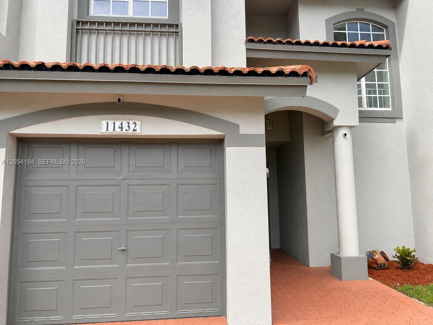11432 NW 50th Ter, Doral FL 33178 photo 2
