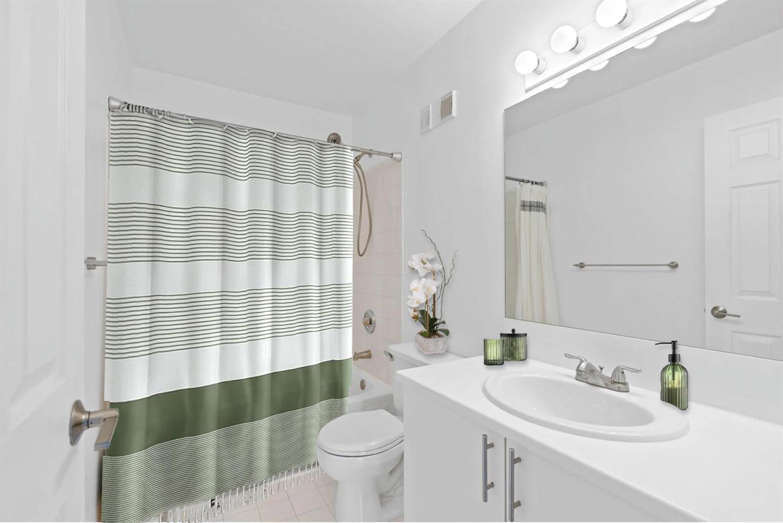 135 Yacht Club Way # 305, Hypoluxo FL 33462 photo 4