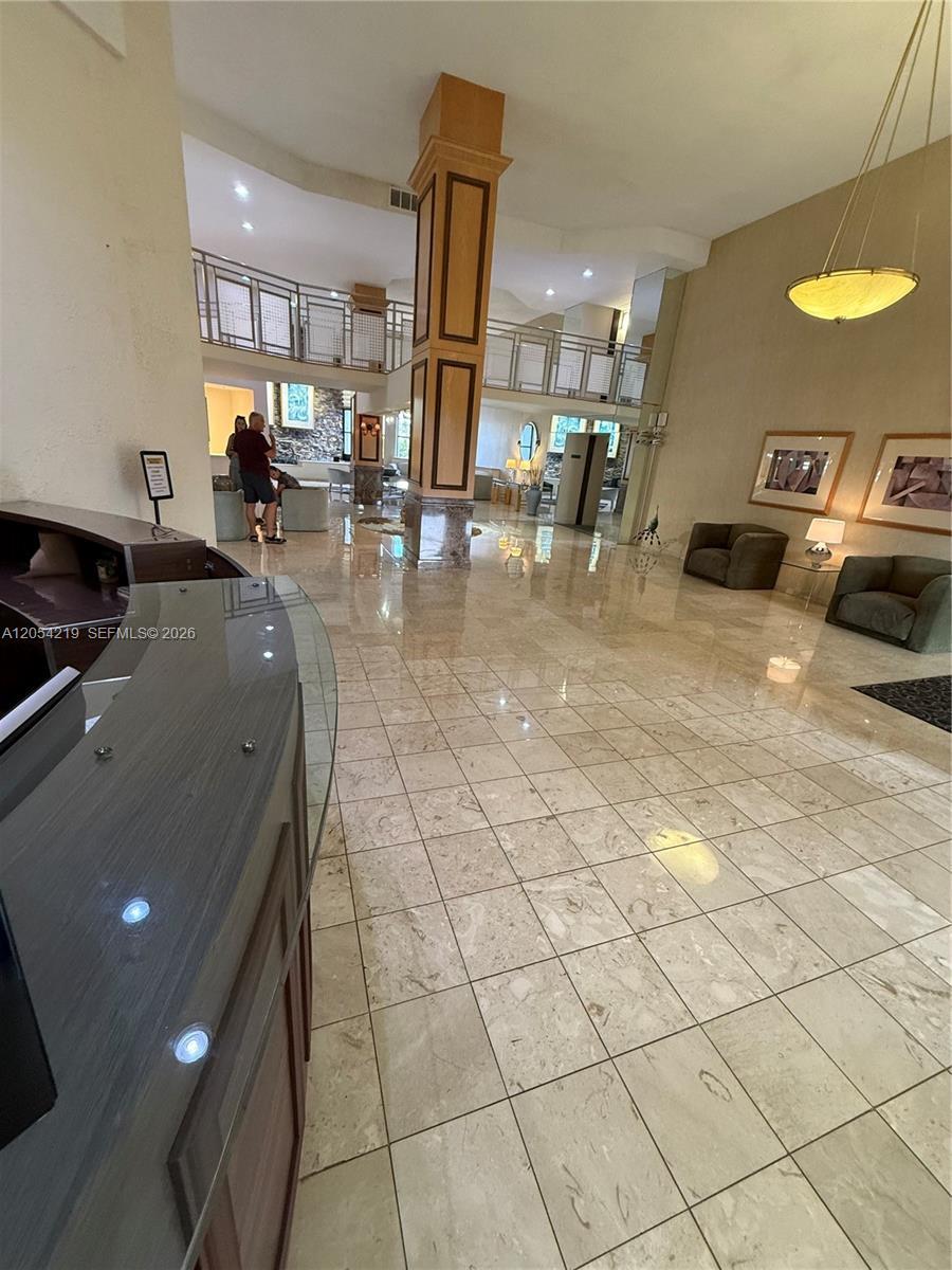 600 Parkview Dr # 818, Hallandale Beach FL 33009 photo 2