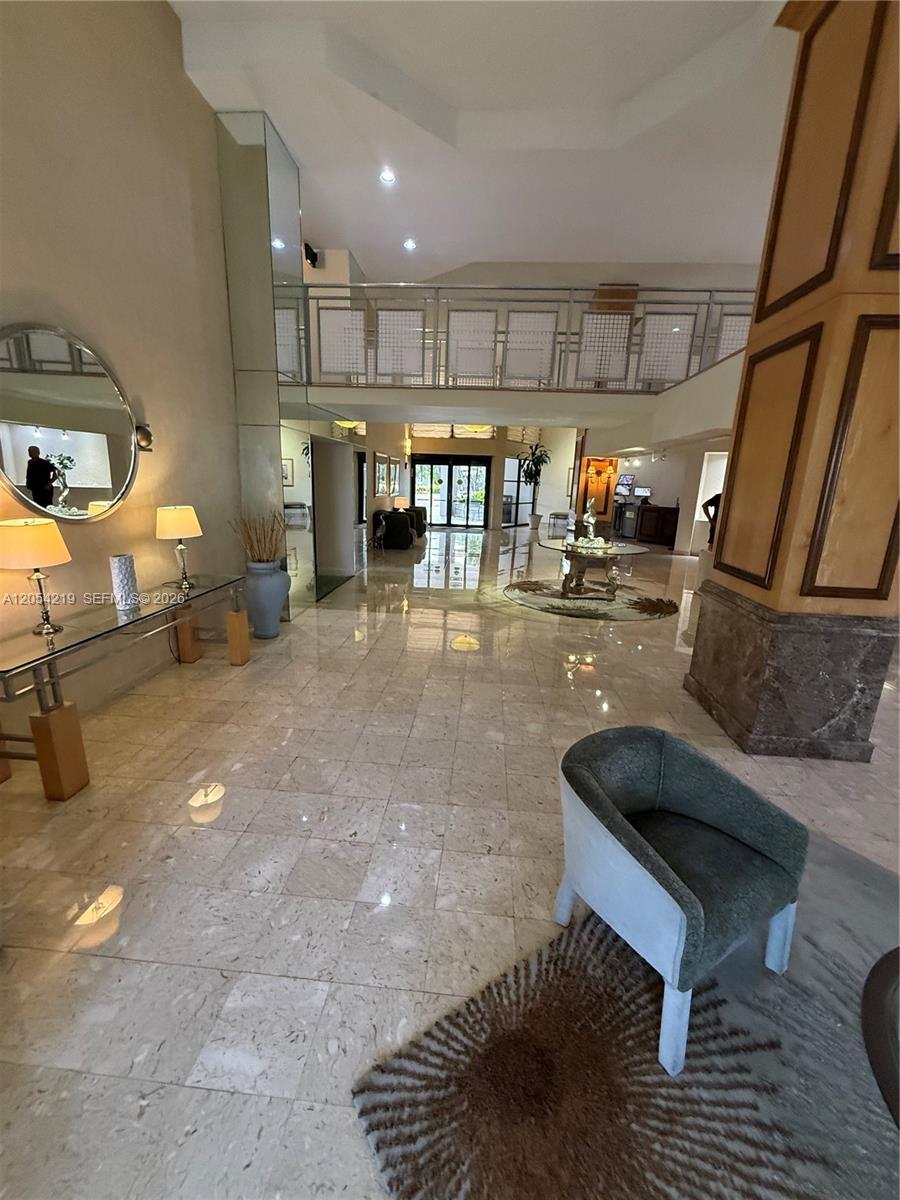 600 Parkview Dr # 818, Hallandale Beach FL 33009 photo 3