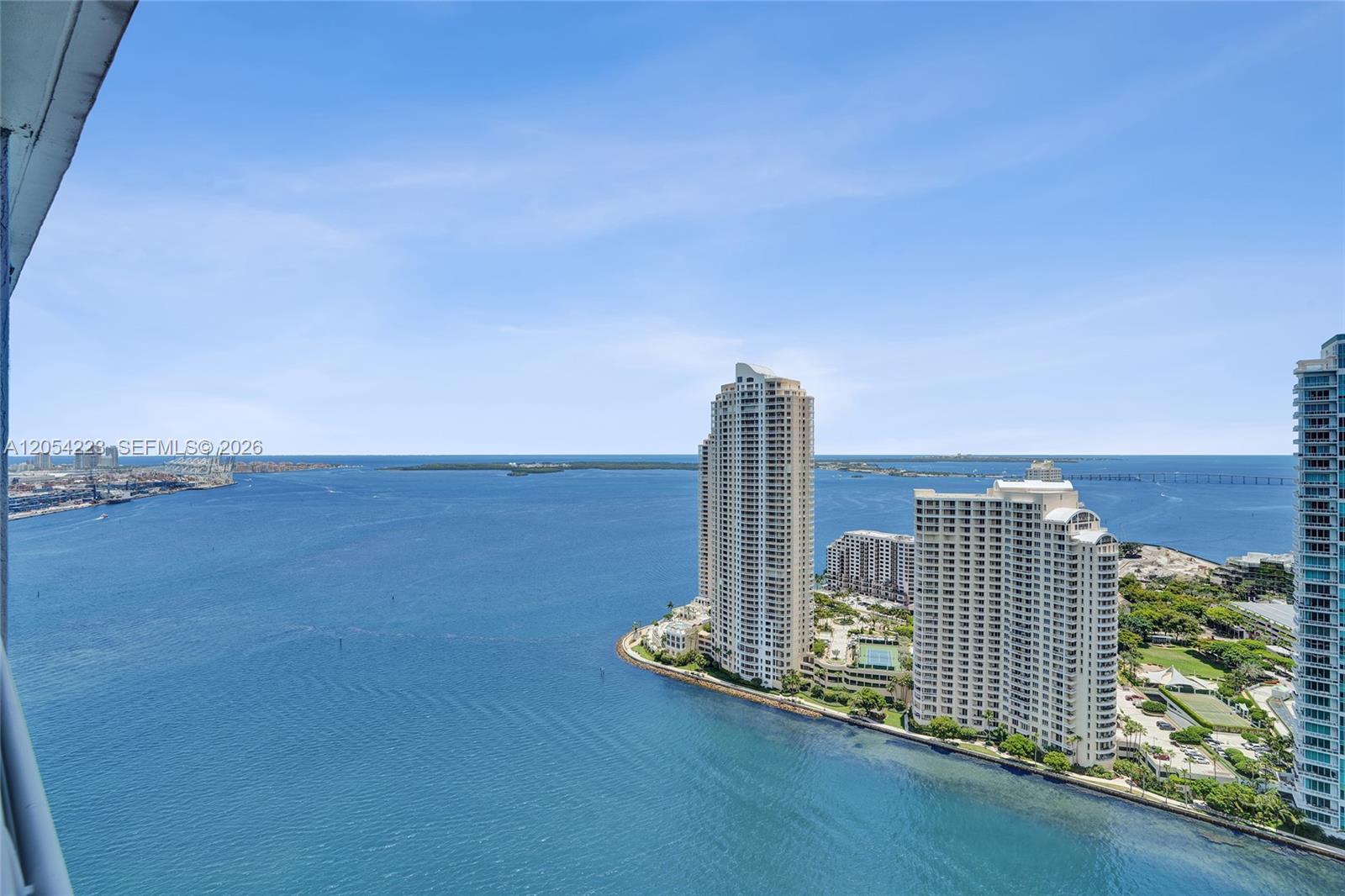 335 S Biscayne Blvd # 3807, Miami FL 33131 photo 2