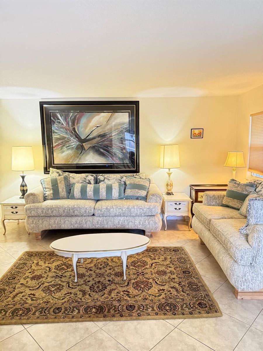 276 Saxony F, Delray Beach FL 33446 photo 3