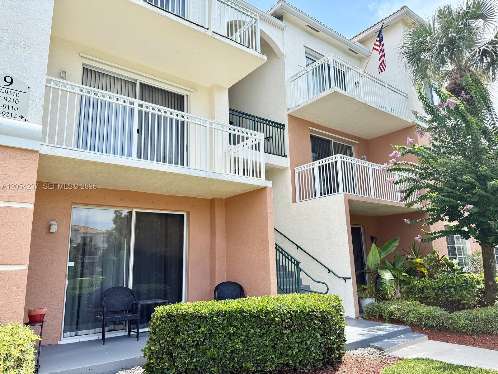 9208 W Myrtlewood Cir W # 208, Palm Beach Gardens FL 33418 photo 2