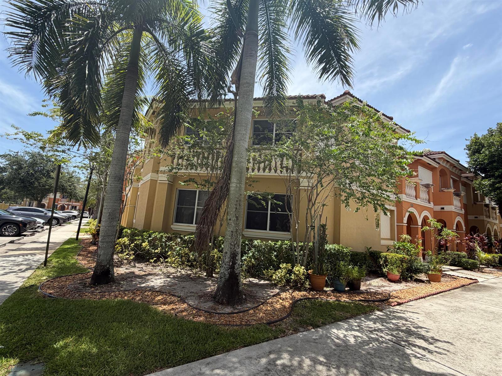 8928 SW 18TH Street, Miramar FL 33025 photo 2