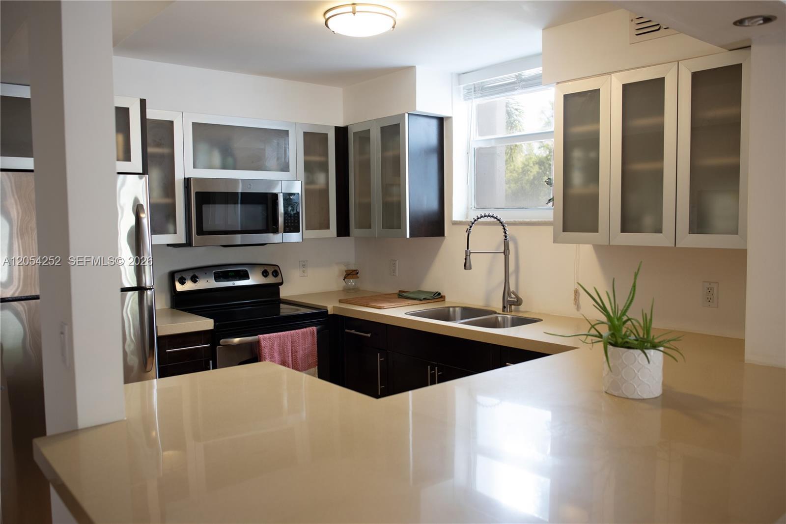 1045 10th St # 204, Miami Beach FL 33139 photo 5