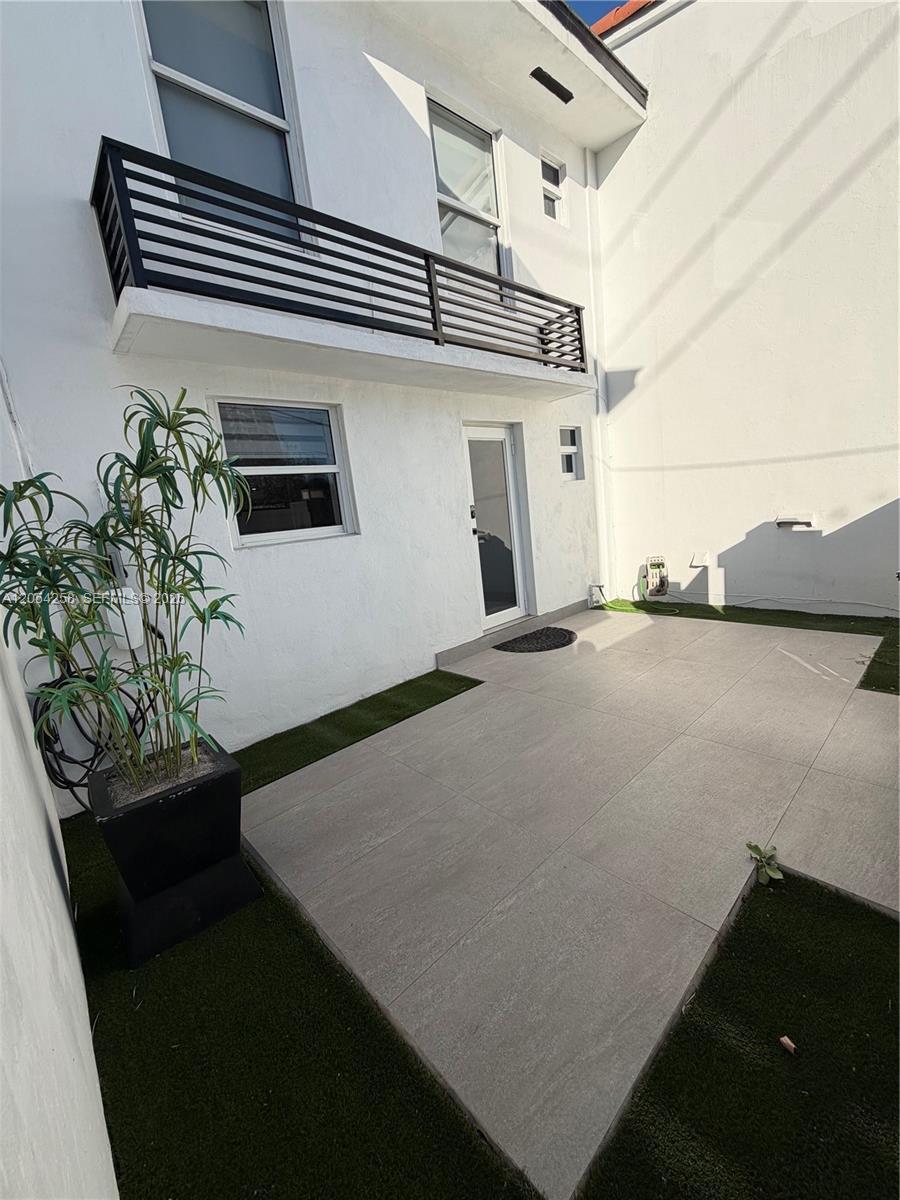 1955 NE 123rd St, North Miami FL 33181 photo 4
