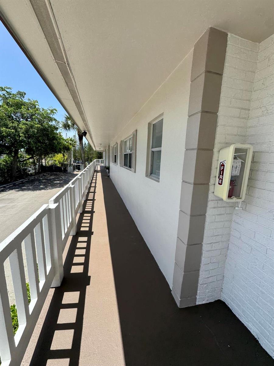 610 SE 2nd Avenue # L27, Deerfield Beach FL 33441 photo 4