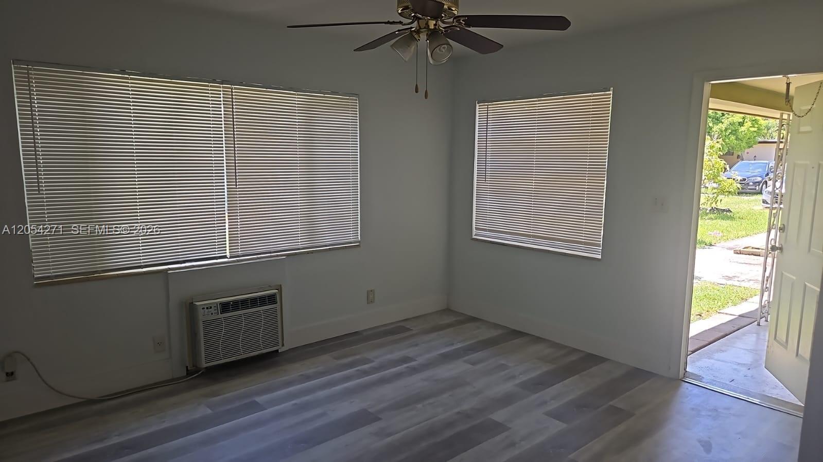 808 NE 10th St # 3, Hallandale Beach FL 33009 photo 4