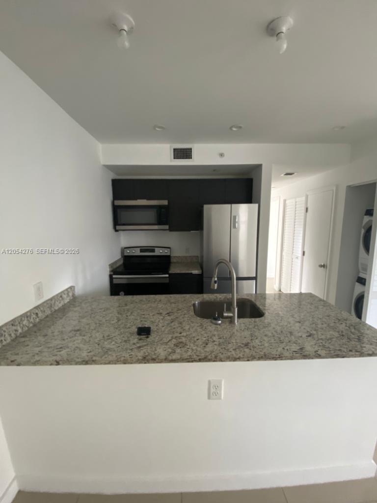 423 E 27th St # 201, Hialeah FL 33013 photo 3