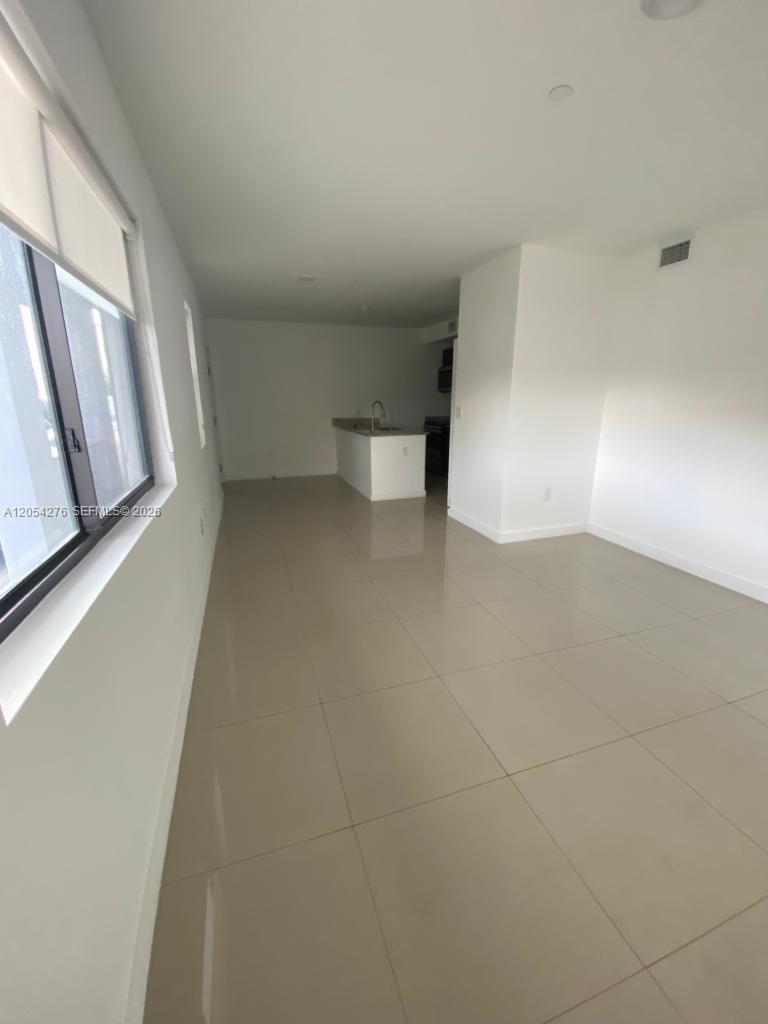 423 E 27th St # 201, Hialeah FL 33013 photo 4