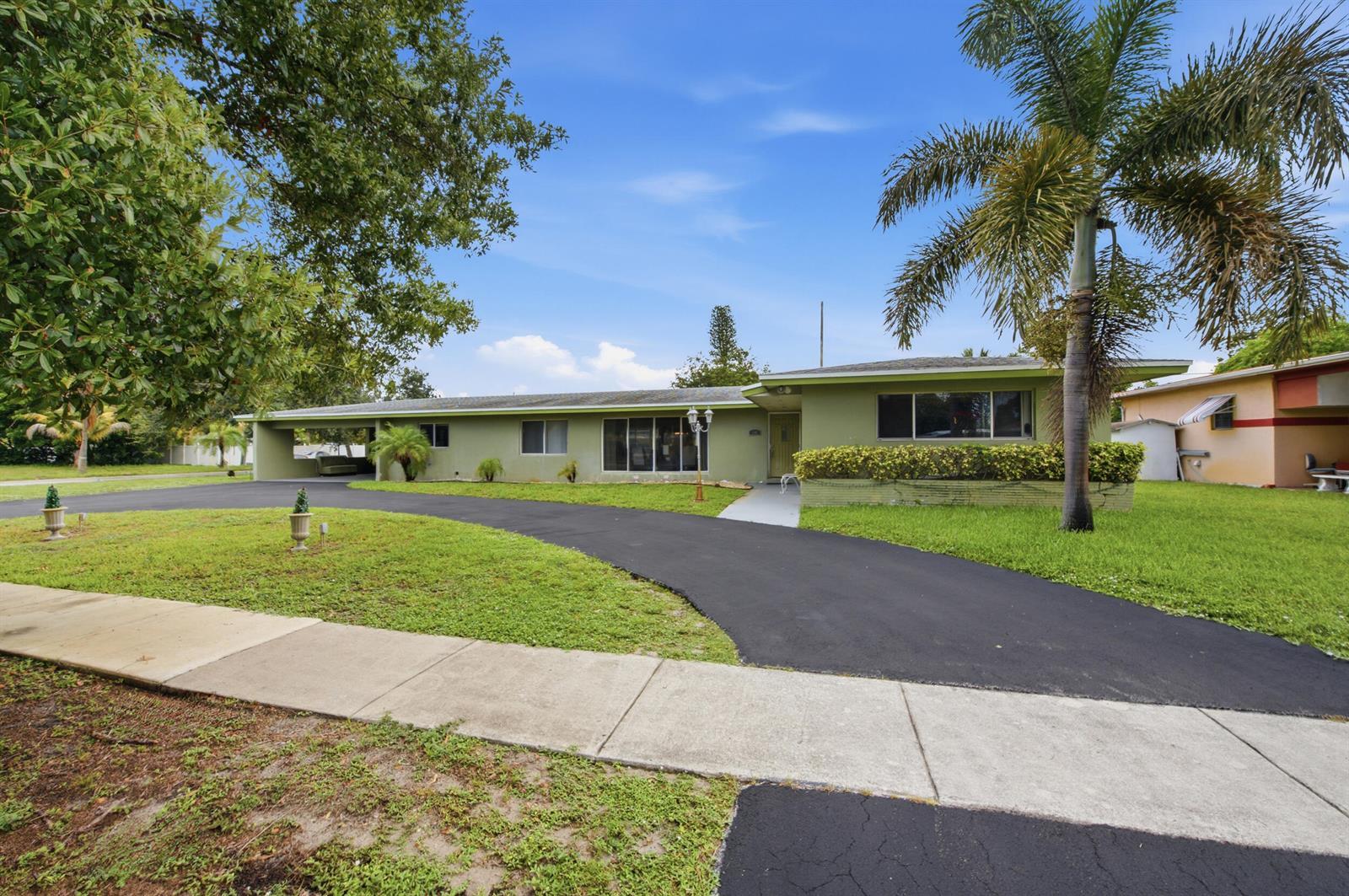 1000 WYOMING Avenue, Fort Lauderdale FL 33312 photo 3