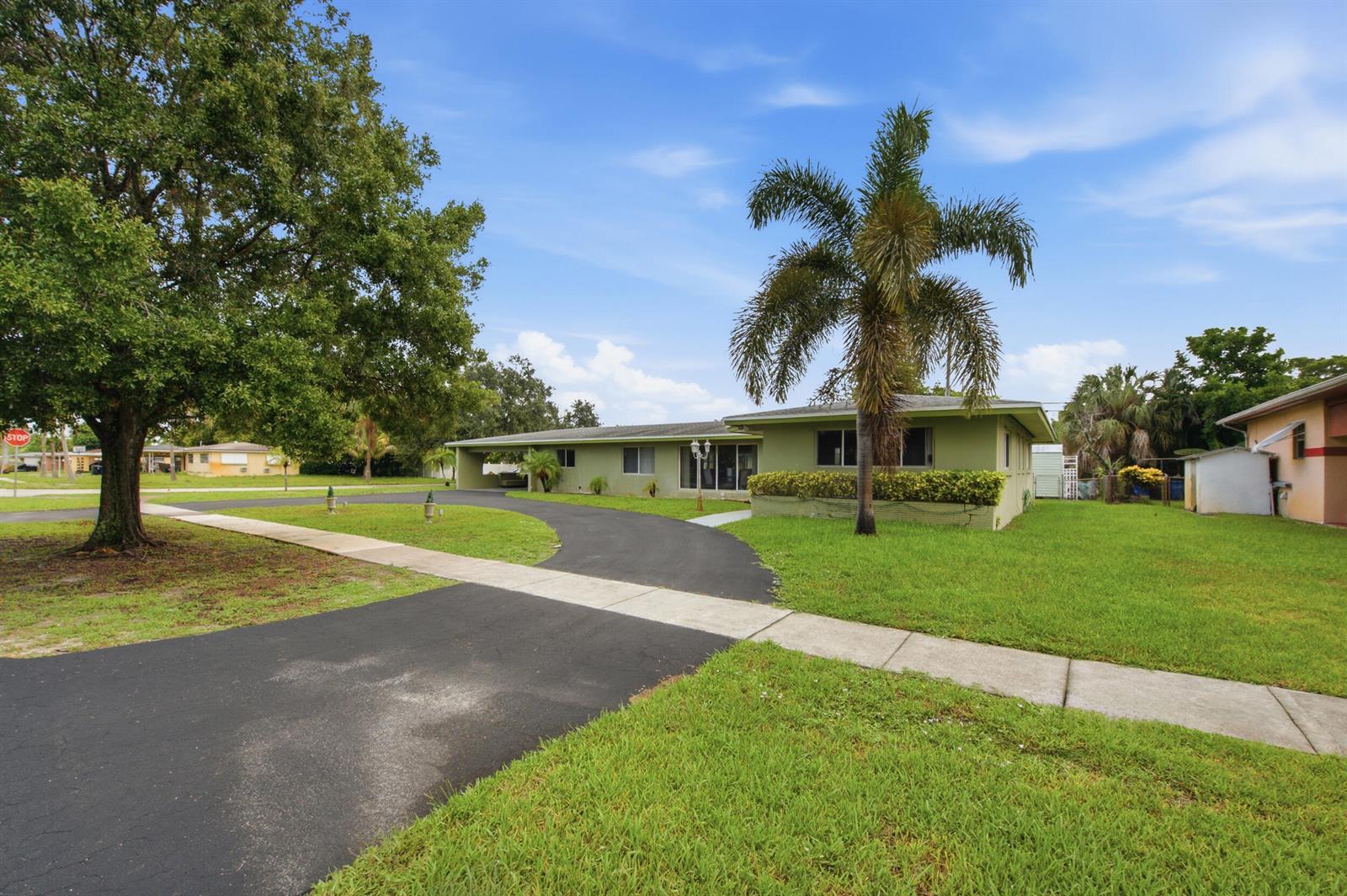 1000 WYOMING Avenue, Fort Lauderdale FL 33312 photo 5