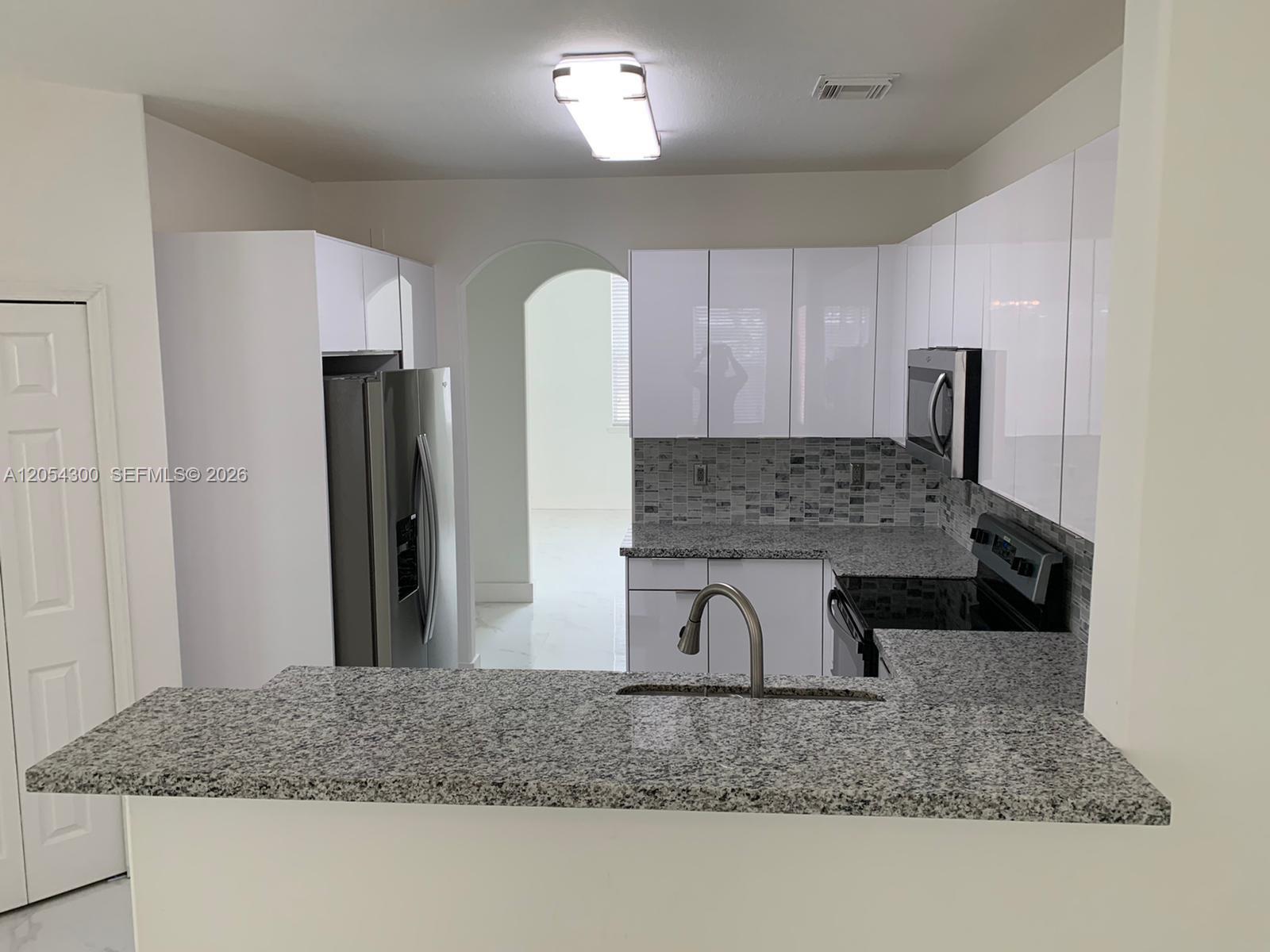 14020 SW 152nd Ter, Miami FL 33177 photo 5
