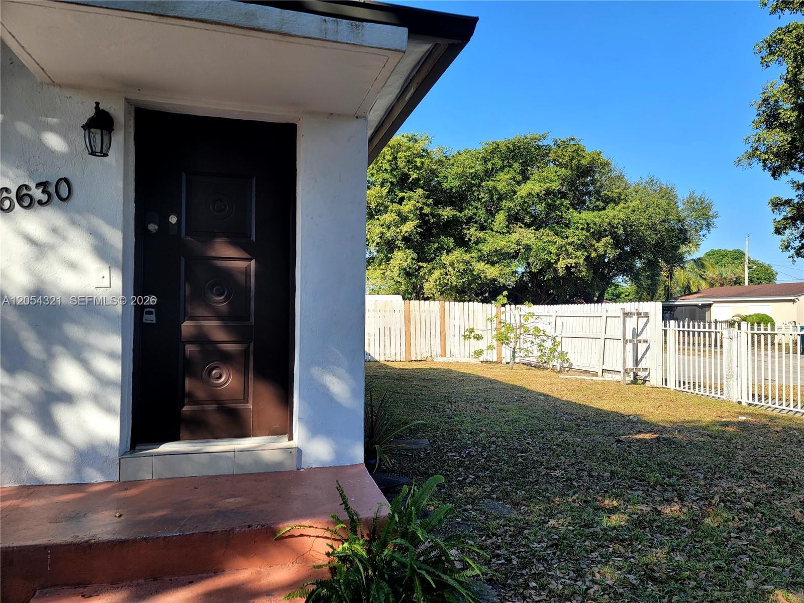 6630 NW 29 AVE, Miami FL 33147 photo 3