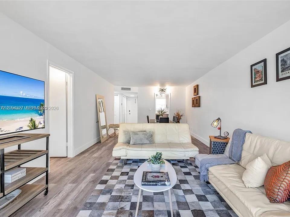 5090 SW 64th Ave # 205, Davie FL 33314