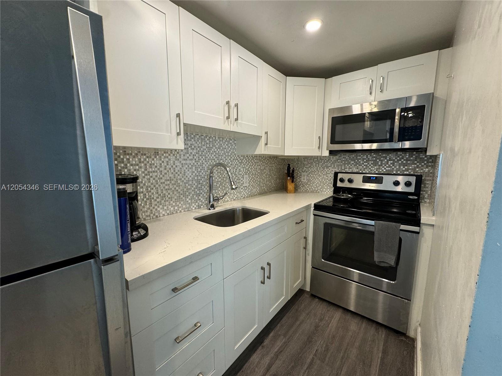 1525 Pennsylvania Ave # 19, Miami Beach FL 33139 photo 4
