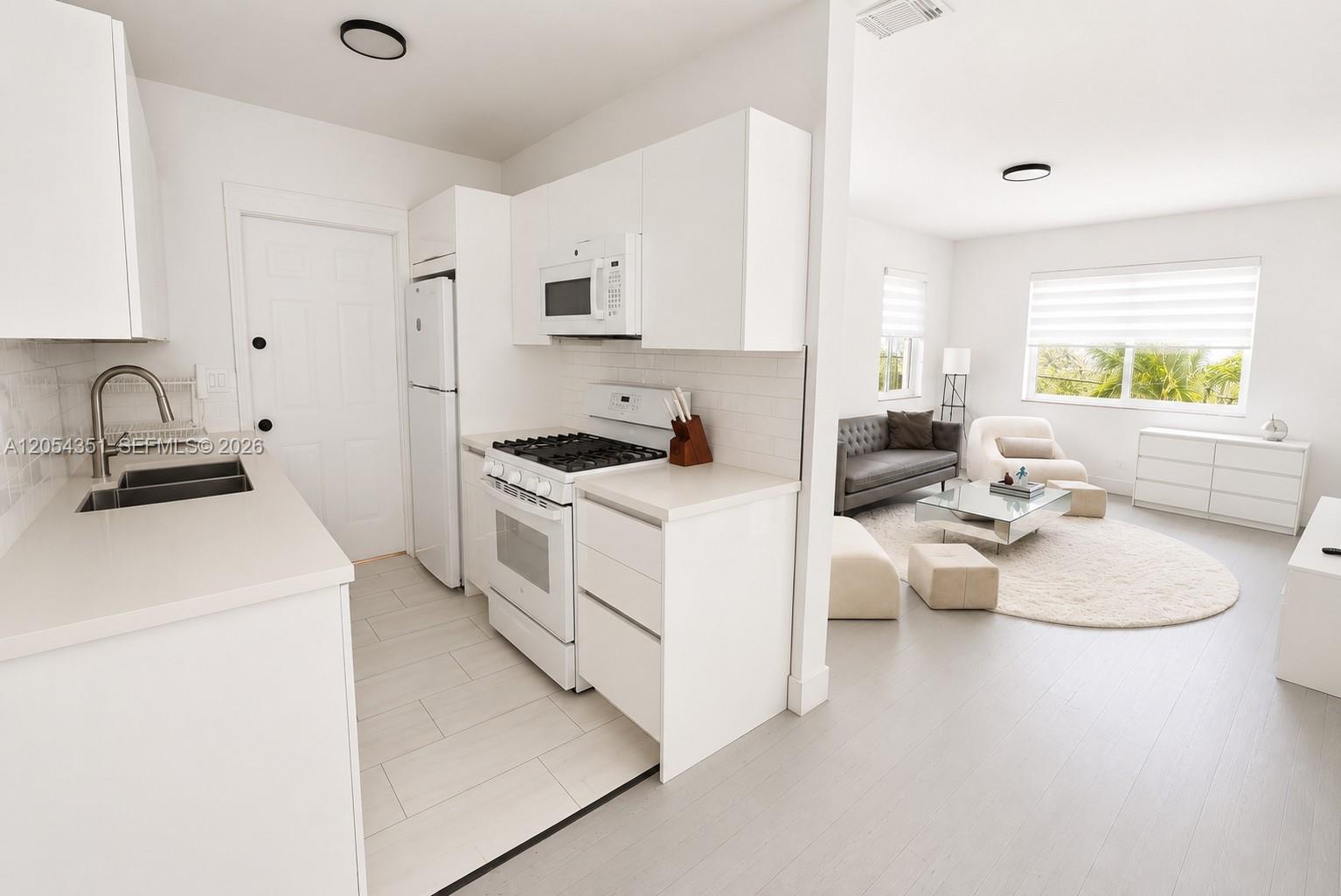815 W 39th St # 3, Miami Beach FL 33140 photo 3