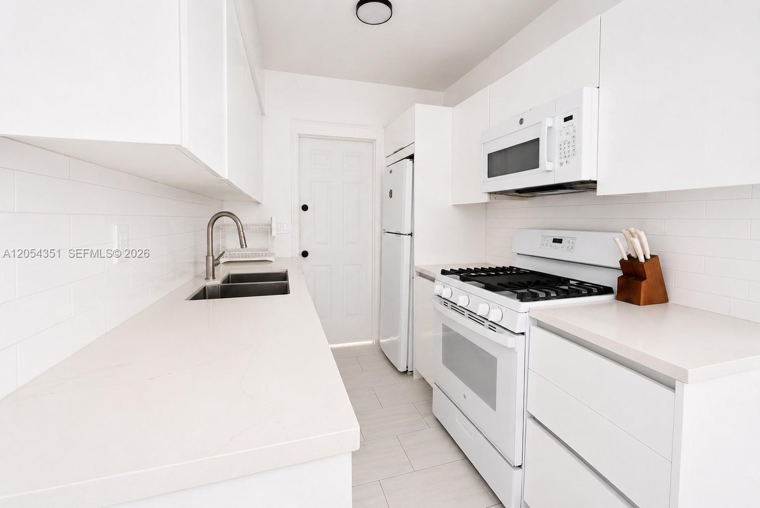 815 W 39th St # 3, Miami Beach FL 33140 photo 4